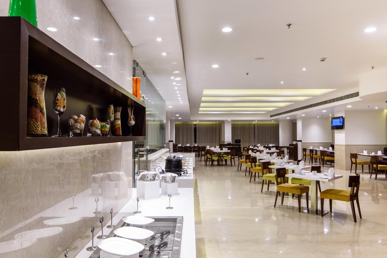 Regenta Central Джайпур Екстериор снимка